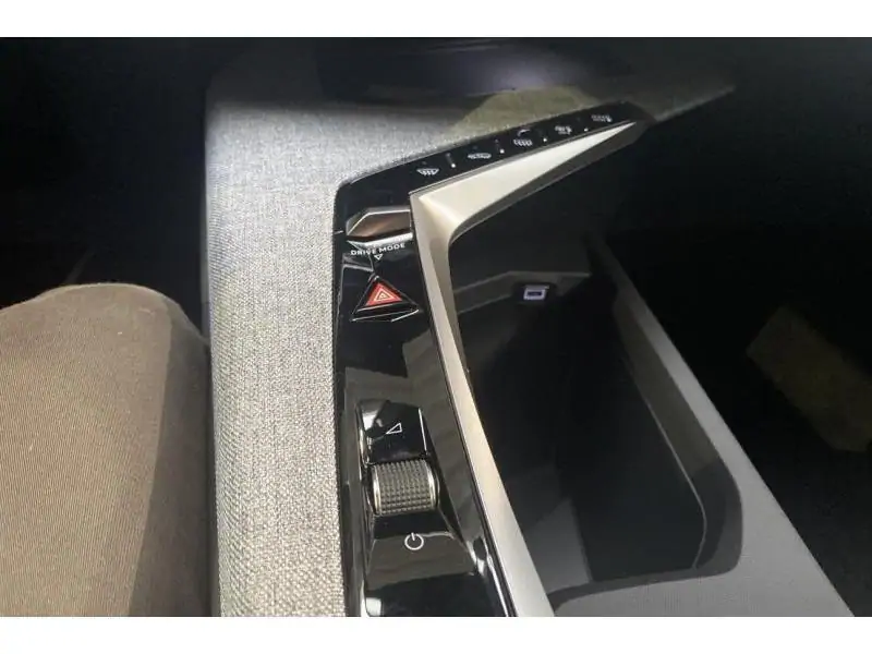 Occasion Peugeot 5008 III & e- Allure GREY 33