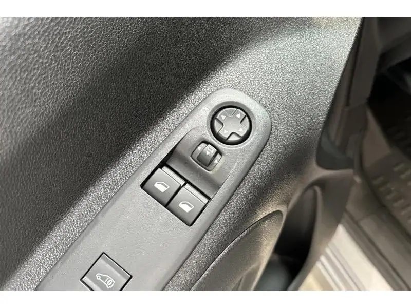 VEHICLE__CONDITION_SERVICE Peugeot Partner Long Heavy 130 pkautomaat GREY 17