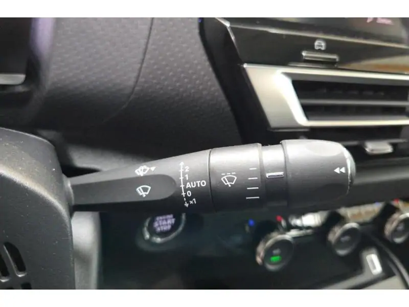Occasion Citroen C4 SHINE and PACK BLACK 25