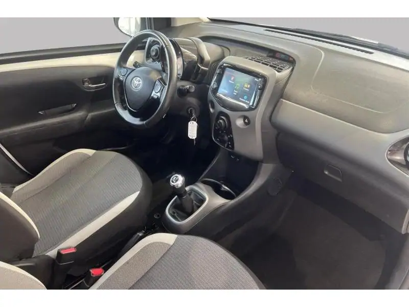 Occasion Toyota Aygo Berline MANUAL WHITE 2