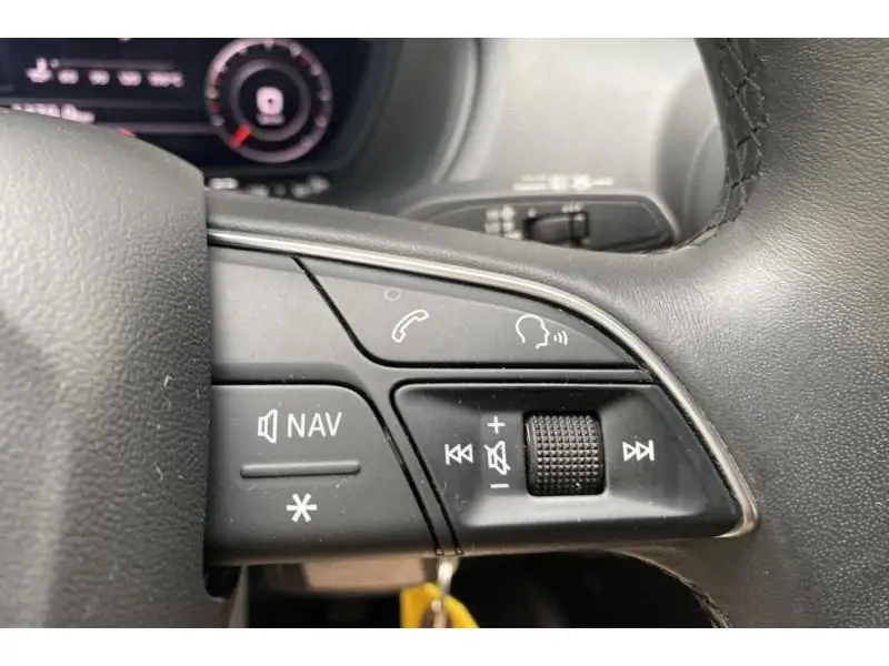 Occasion Audi Q2 Advanced* Caméra GPS JantesAlu WHITE 27