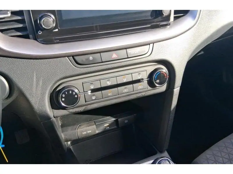 Occasion Kia XCeed Berline MANUAL BLACK 15