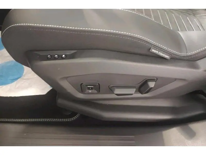 VEHICLE__CONDITION_SERVICE Peugeot 3008 NEW GT GREY 21
