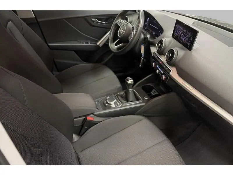 Occasion Audi Q2 30 TDI Attraction GREY 8