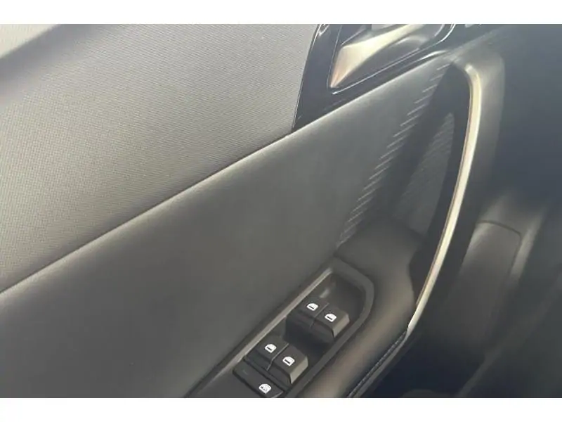 VEHICLE__CONDITION_SERVICE MG MG4 LUXURY TROPHY EXTENDED RANGE 77kW 520 KM RED 17