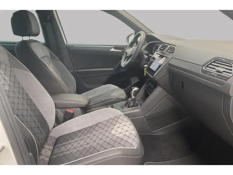 Occasion Volkswagen Tiguan R-Line - VIRTUAL COCKPIT - PDC WHITE 8