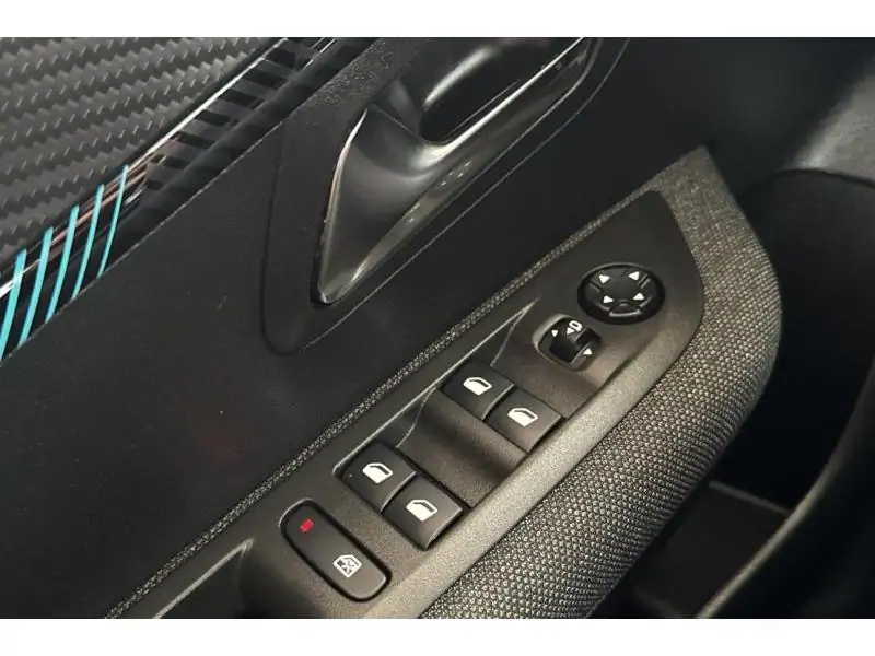 Occasion Peugeot 208 II & e- Style YELLOW 17