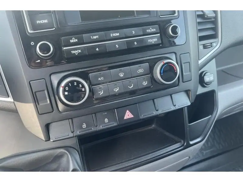 Occasion Hyundai H 350 Utilitaire MANUAL WHITE 15