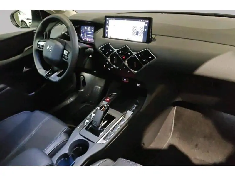 VEHICLE__CONDITION_SERVICE DS Automobiles DS 3 PALLAS WHITE 8