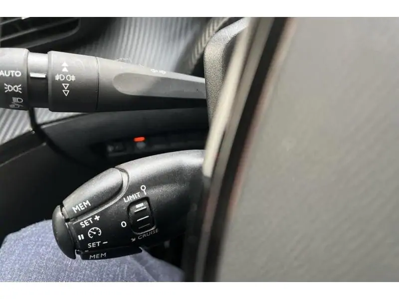 Occasion Peugeot 2008 allure BLUE 23