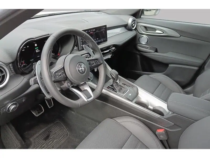 VEHICLE__CONDITION_SERVICE Alfa Romeo Tonale Veloce Plug-In Hybrid Q4 WHITE 9