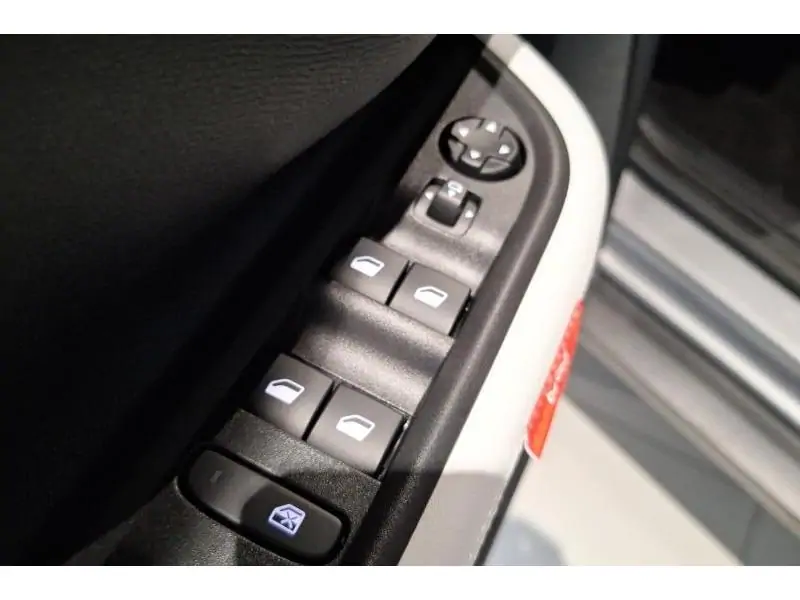 VEHICLE__CONDITION_SERVICE Citroen C3 Aircross Hybride 145 E-DCS6 MAX GREY 17