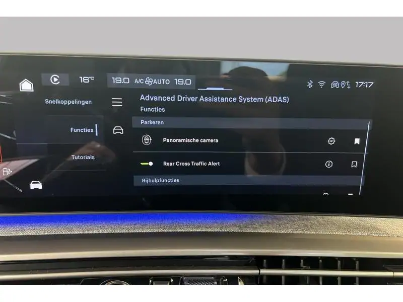 VEHICLE__CONDITION_SERVICE Peugeot 3008 Allure first edition open dak WHITE 23