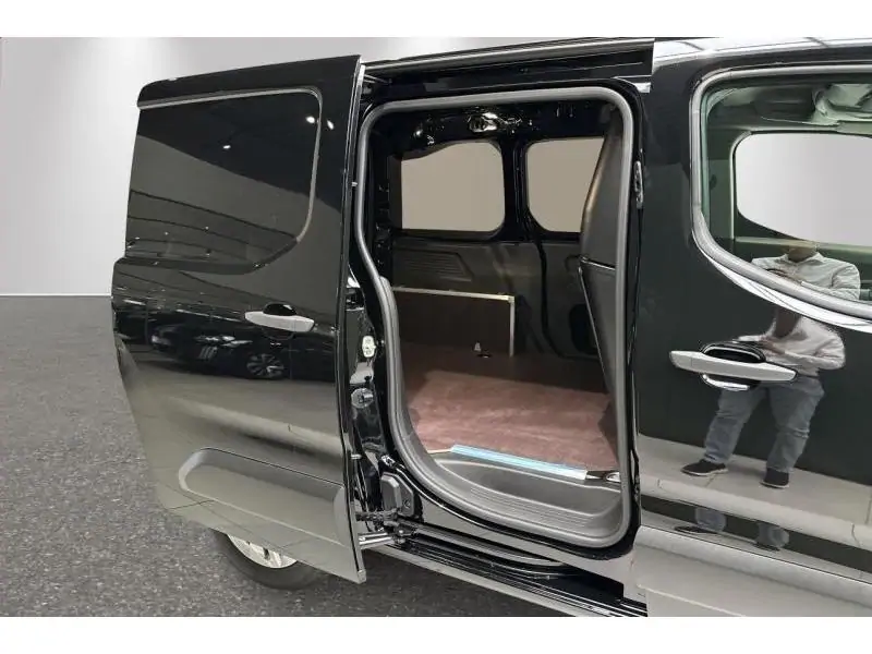 VEHICLE__CONDITION_SERVICE Peugeot Partner Light Full Option 3pl BLACK 18