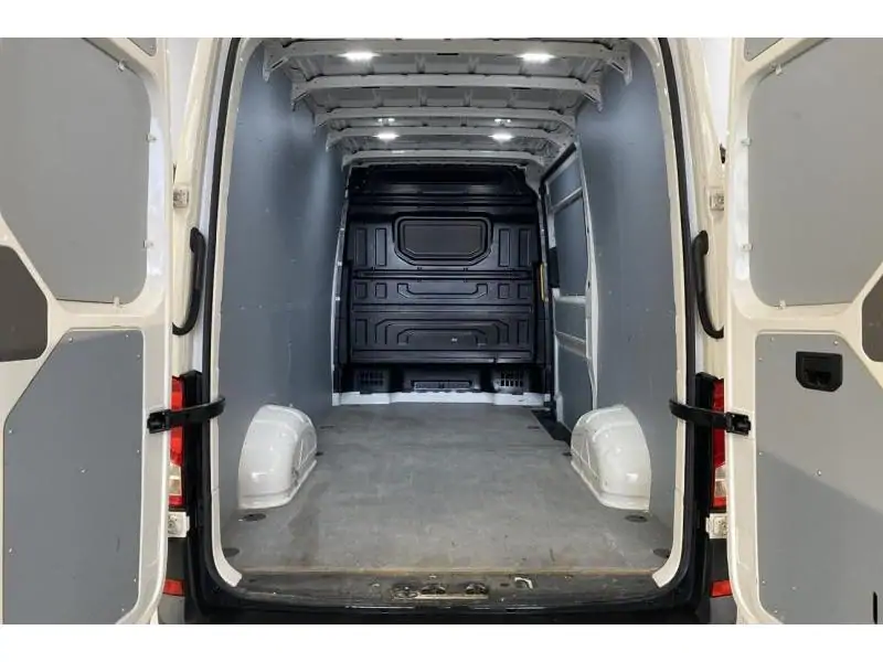 Occasion Volkswagen Crafter Fourgon WHITE 19