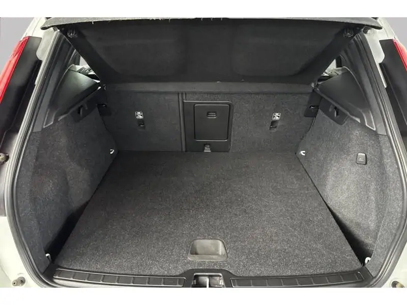 Occasion Volvo XC40 T2 WHITE 19
