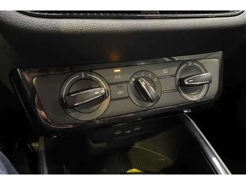 Occasion Skoda Fabia Ambition BLACK 15