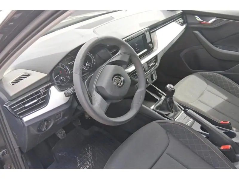 Occasion Skoda Kamiq SUV MANUAL BLACK 9