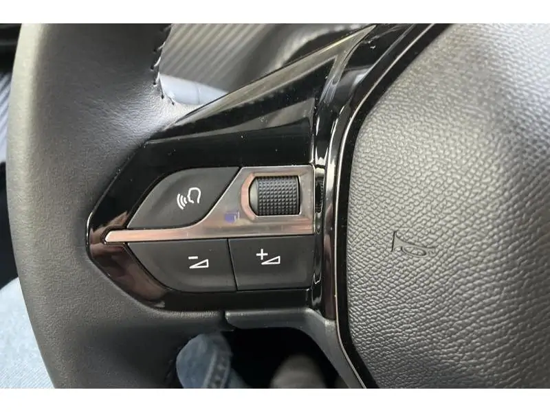 Occasion Peugeot 208 STYLE WHITE 22