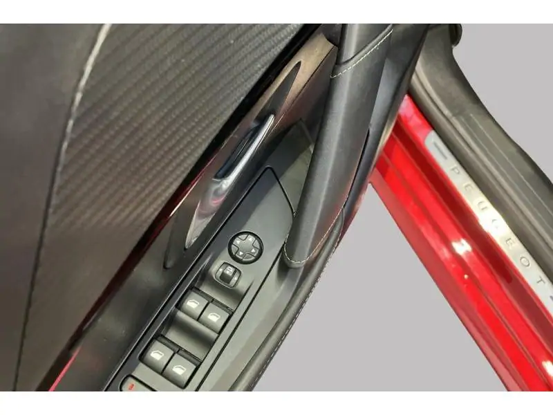 Occasion Peugeot 208 II & e- GT Line RED 17