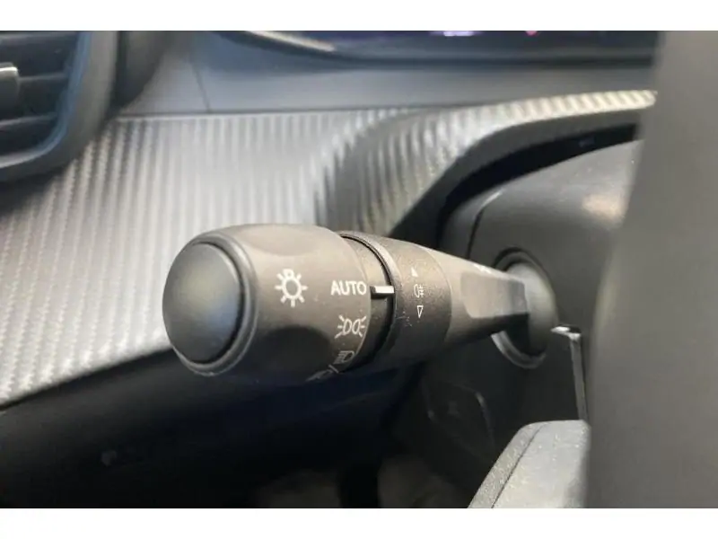 Occasion Peugeot 2008 Allure RED 26