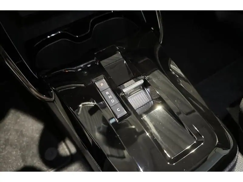 VEHICLE__CONDITION_SERVICE Citroen C3 Aircross COMFORT RANGE MAX RED 16