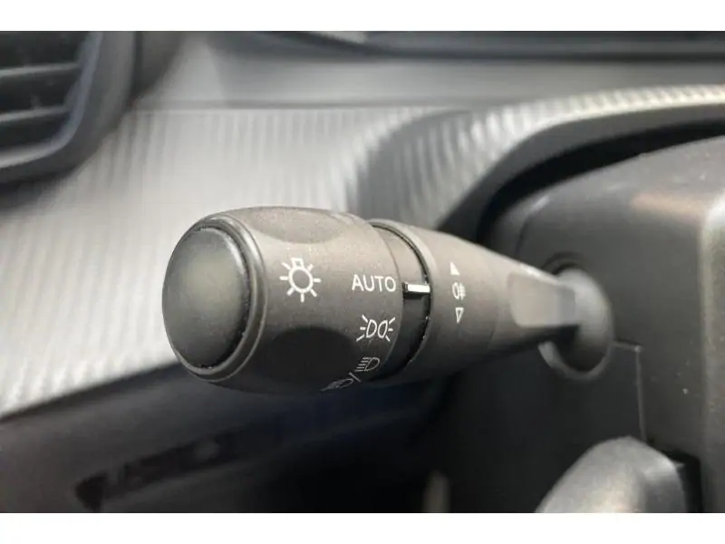 Occasion Peugeot 208 Allure GREY 28