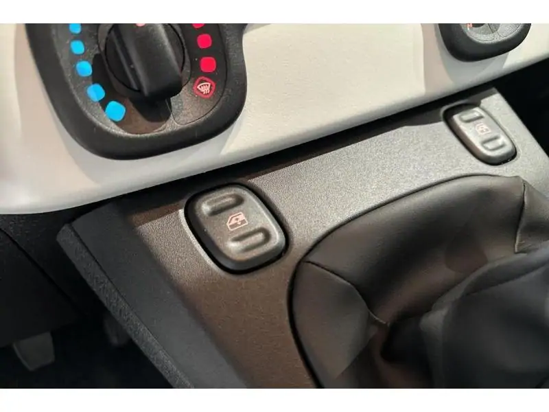 VEHICLE__CONDITION_SERVICE Fiat Panda Pandina Hybrid S7 Panda BLUE 23