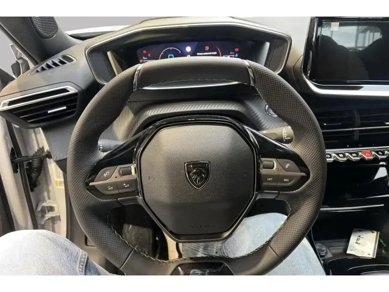 VEHICLE__CONDITION_SERVICE Peugeot 2008 GT WHITE 12