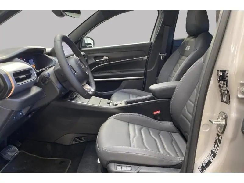 Occasion Jeep Avenger SUMMIT BEIGE 10
