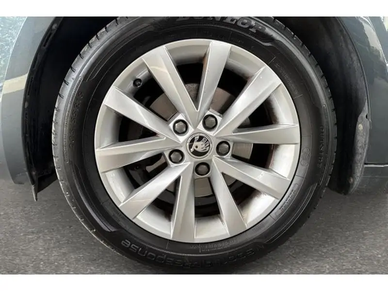 Occasion Skoda Octavia Break MANUAL GREY 20