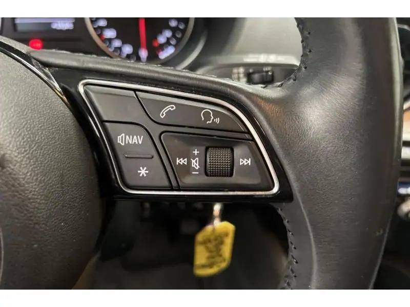 Occasion Audi Q2 S-LINE GREY 25