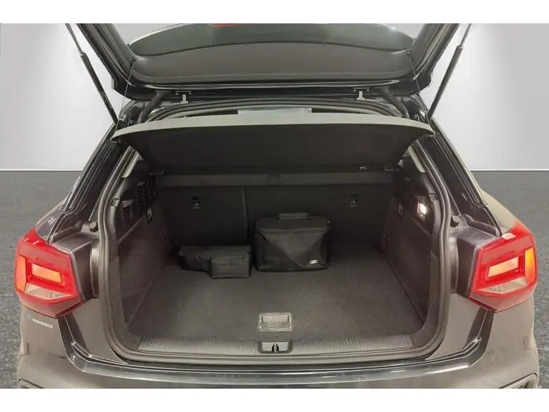 Occasion Audi Q2 30 TDI Attraction GREY 19