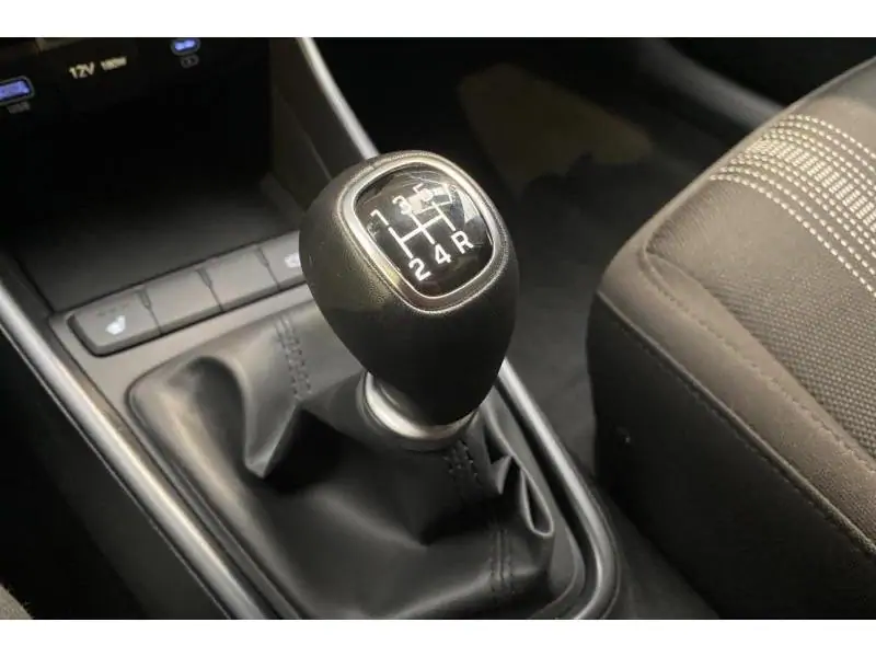 Occasion Hyundai i20 Berline MANUAL WHITE 16