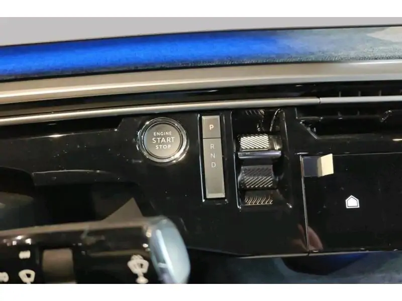 VEHICLE__CONDITION_SERVICE Peugeot 3008 E-3008 FIRST ED ALLURE BLUE 16