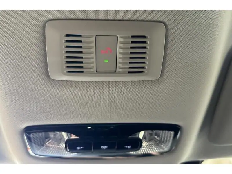 VEHICLE__CONDITION_SERVICE MG HS LUXURY HYBRID+ SILVER 32