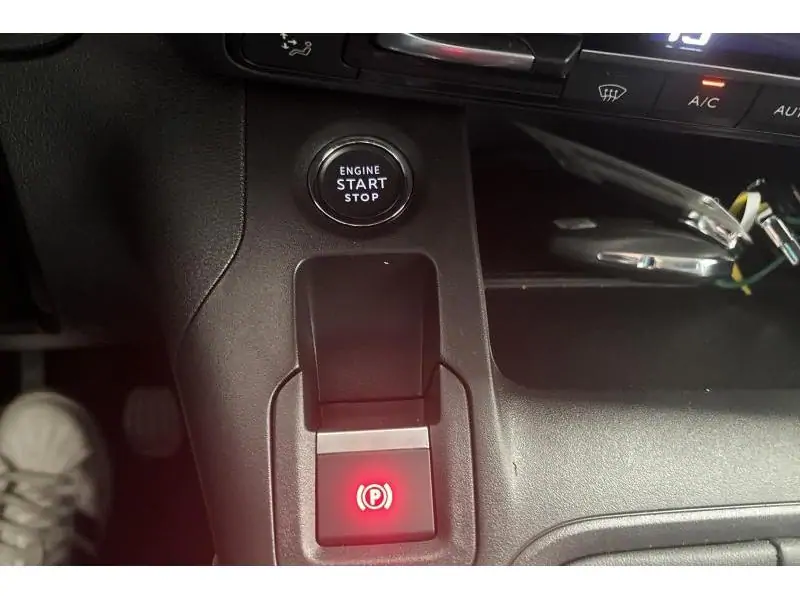 VEHICLE__CONDITION_SERVICE Peugeot Rifter STANDARD ALLURE GREEN 25