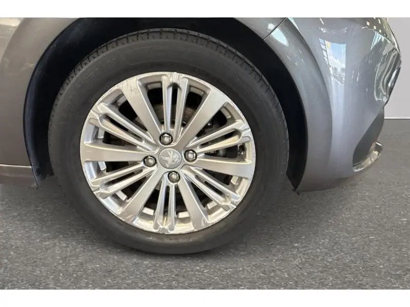 Occasion Peugeot 208 II STYLE GREY 21