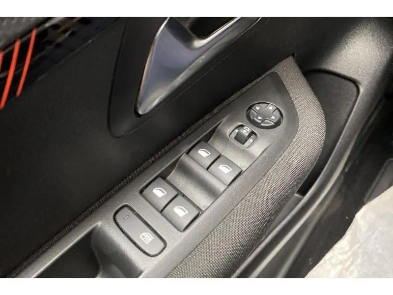 Occasion Peugeot 208 Active Pack*Check+ inclus! Courroie OK! GREY 17