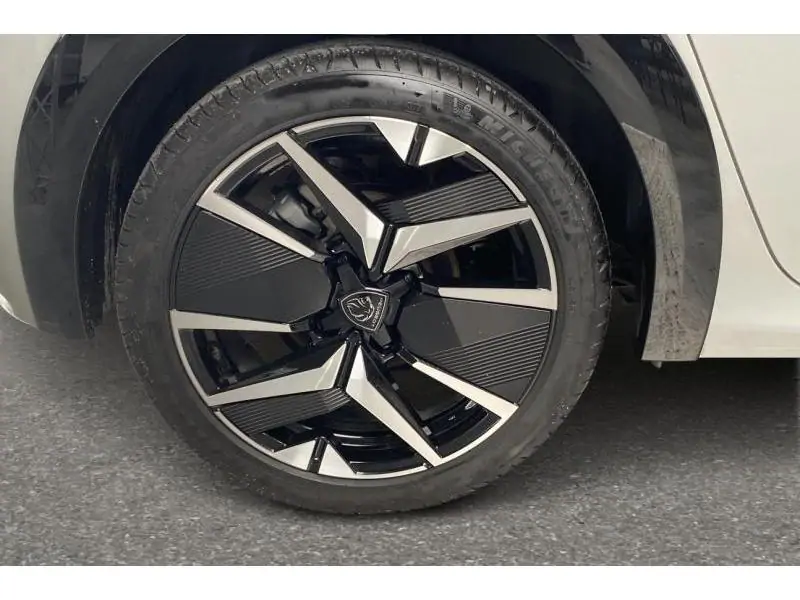 VEHICLE__CONDITION_SERVICE Peugeot 208 GT * Visio Park & CarPlay WHITE 23