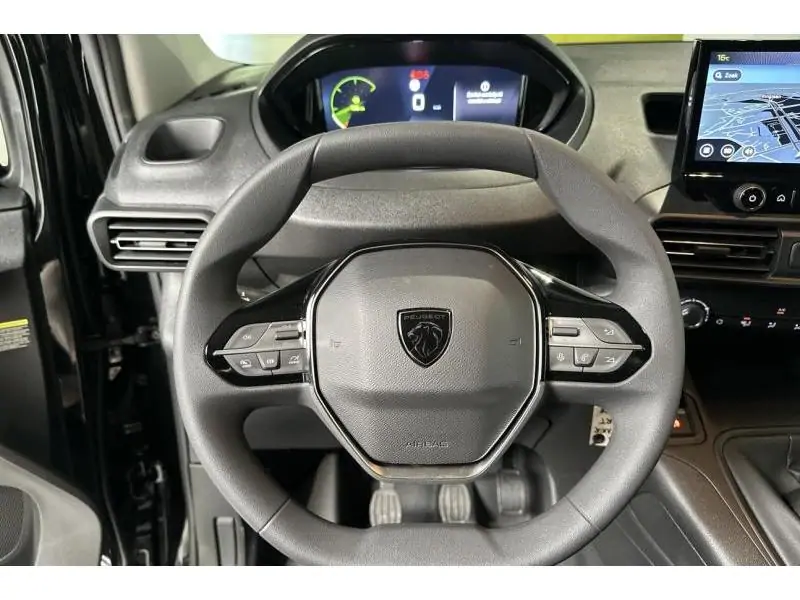 VEHICLE__CONDITION_SERVICE Peugeot Partner Standard Light 1.2 Turbo 110 Man.6 BLACK 12