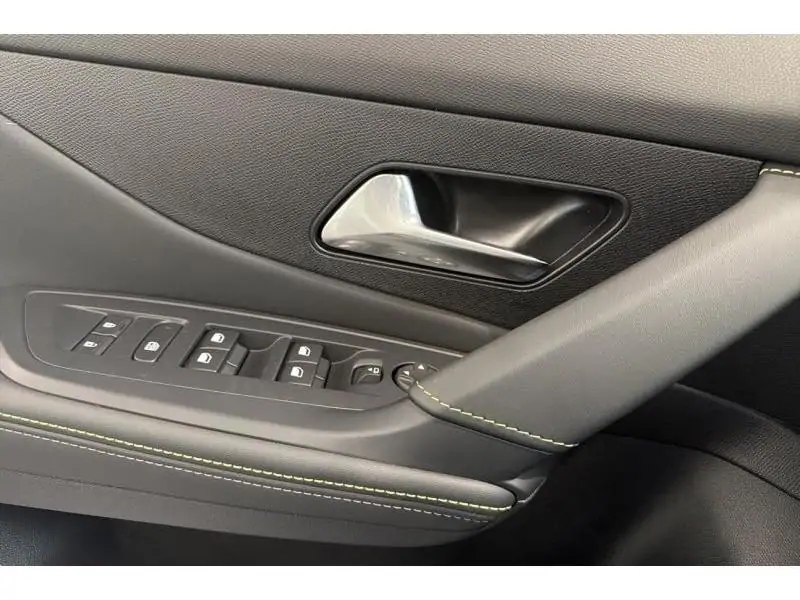 Démo Peugeot 408 GT EXCLUSIVE GREEN 17