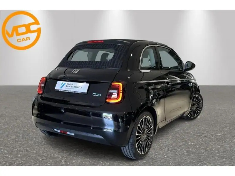 VEHICLE__CONDITION_SERVICE Fiat 500e CABRIO LA PRIMA BLACK 3