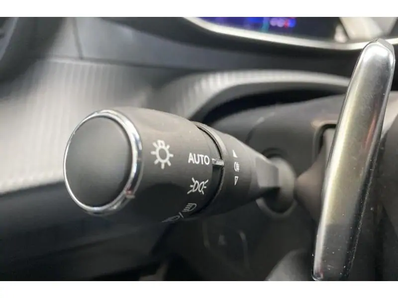VEHICLE__CONDITION_SERVICE Peugeot 208 GT * Visio Park & CarPlay WHITE 26