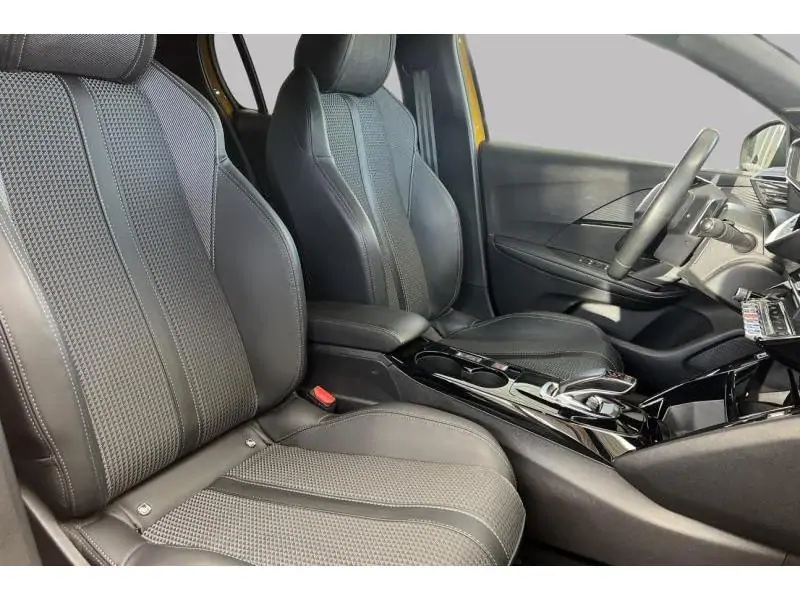 Occasion Peugeot 208 GT YELLOW 8