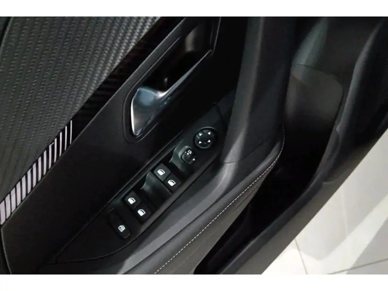 VEHICLE__CONDITION_SERVICE Peugeot 2008 ALLURE HYBRID BLACK 17