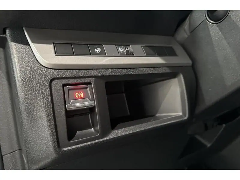 VEHICLE__CONDITION_SERVICE Peugeot e-Expert XL 75 KWH 136CH GREY 22