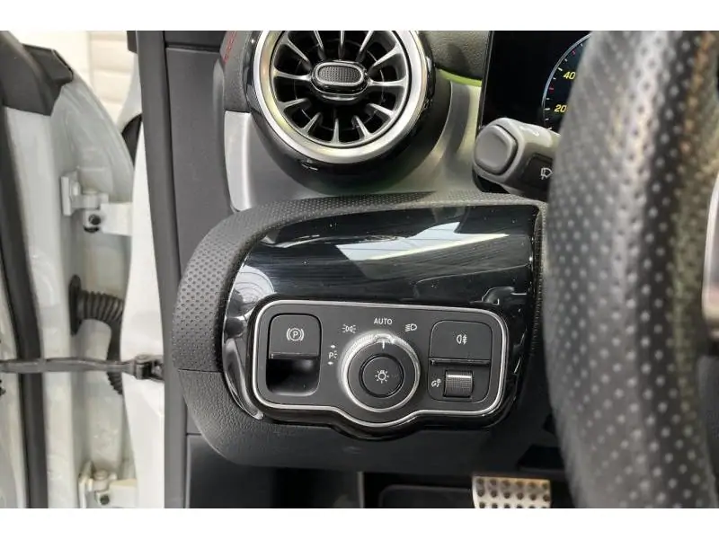 Occasion Mercedes-Benz CLA 180 CLA Pack AMG WHITE 22