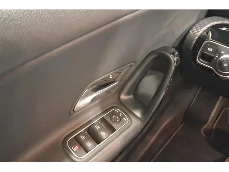 Occasion Mercedes-Benz A 180 Classe A d WHITE 15