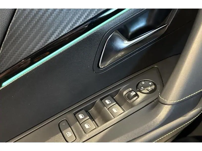 Occasion Peugeot 2008 GT - HYBRID GREY 17